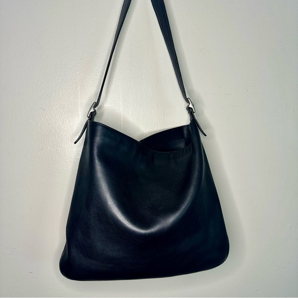 Vintage COACH All Leather Large Black Leather Slim Shoulder Tote Bag #9406 - Picture 9 of 16